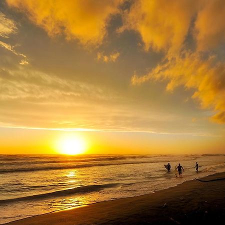 Central Atlantic Beach Guesthouse Costa de Caparica Εξωτερικό φωτογραφία