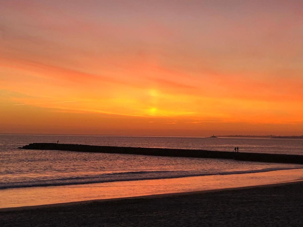 Central Atlantic Beach Guesthouse Costa de Caparica Εξωτερικό φωτογραφία