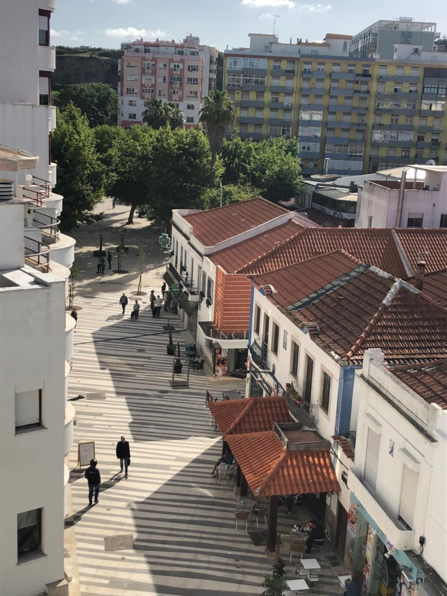 Central Atlantic Beach Guesthouse Costa de Caparica Εξωτερικό φωτογραφία