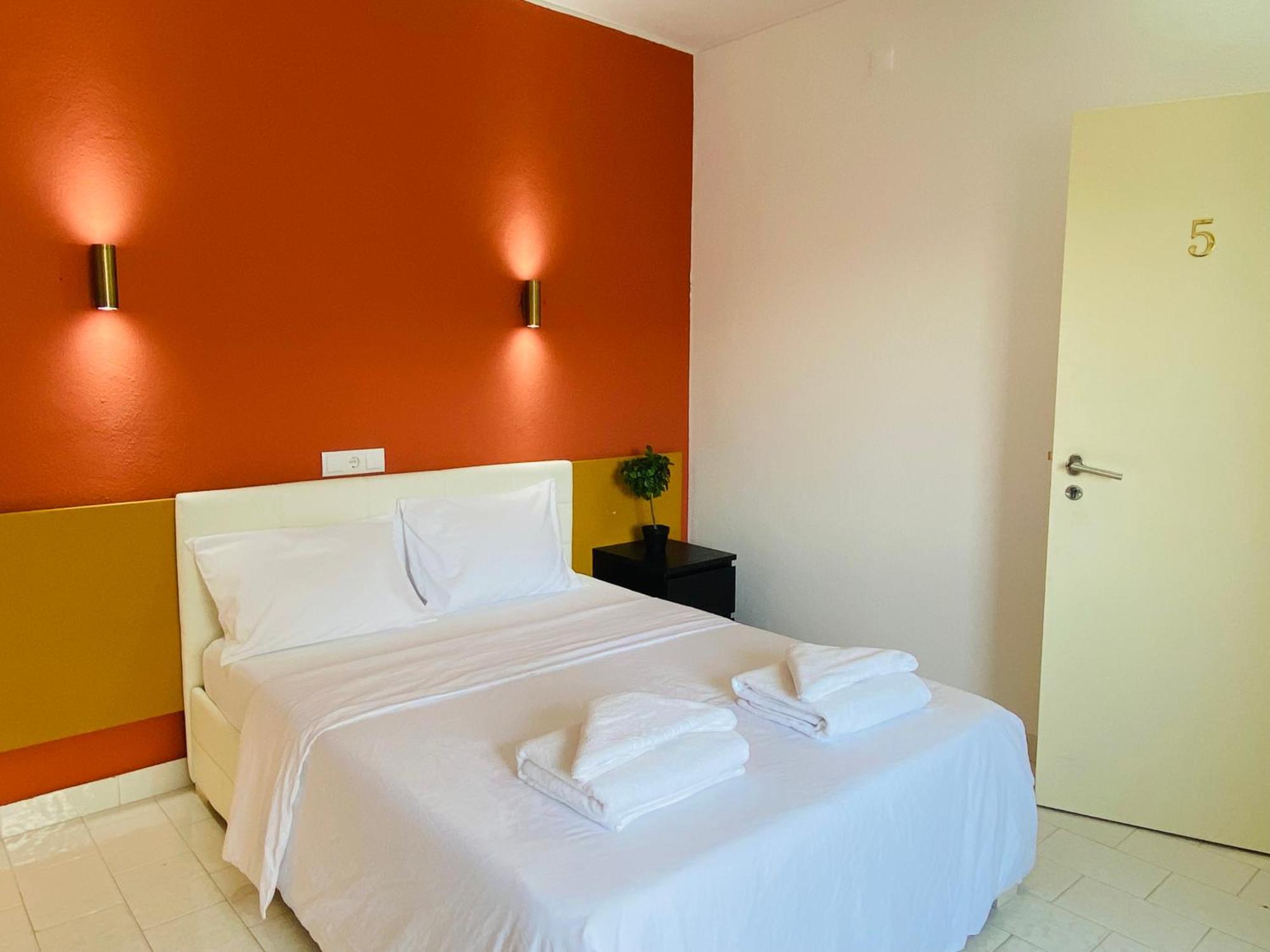 Central Atlantic Beach Guesthouse Costa de Caparica Εξωτερικό φωτογραφία