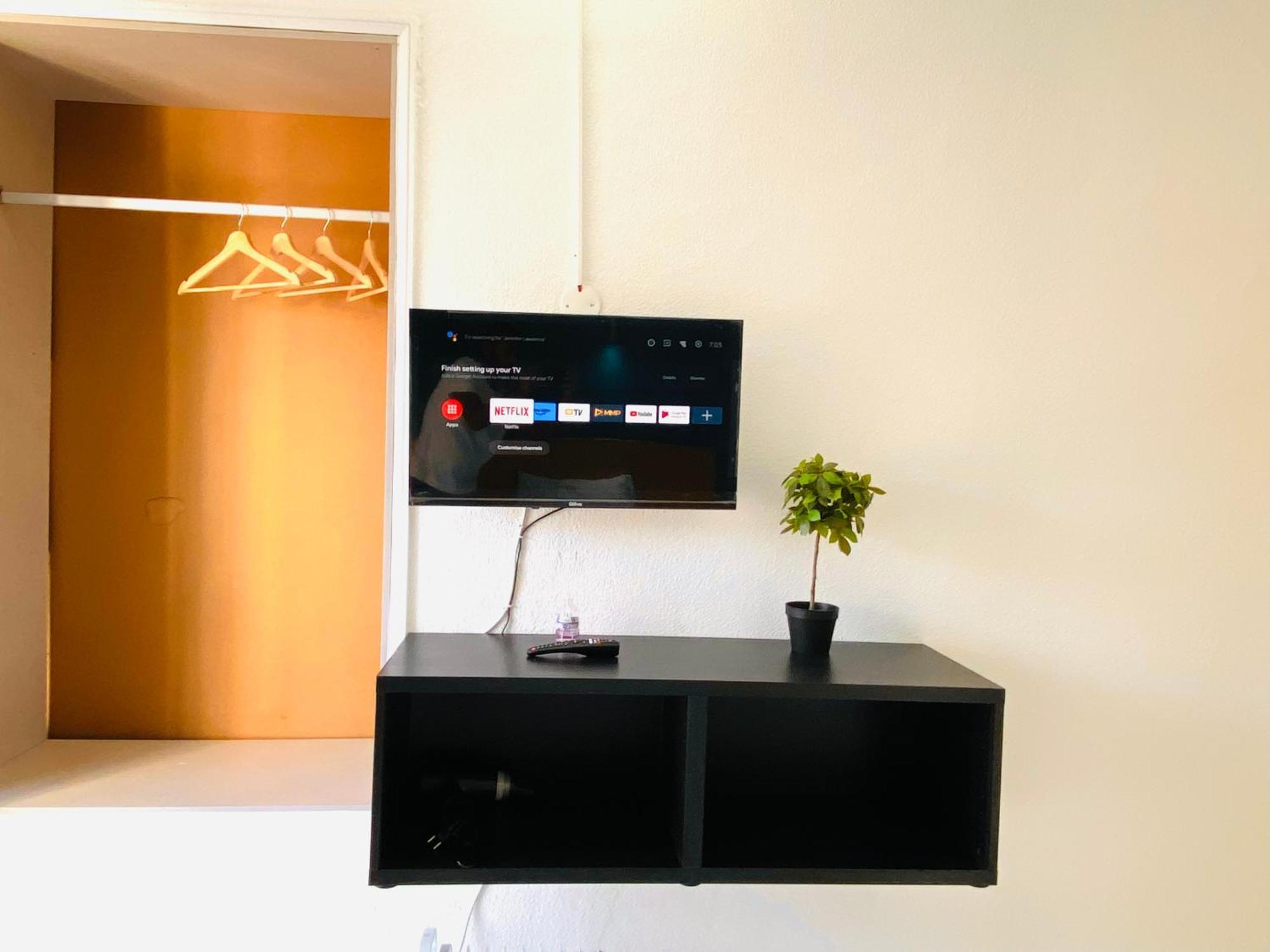 Central Atlantic Beach Guesthouse Costa de Caparica Εξωτερικό φωτογραφία
